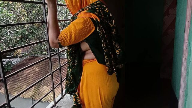 Трахаю родственницу соседа - 365-porno-video.com